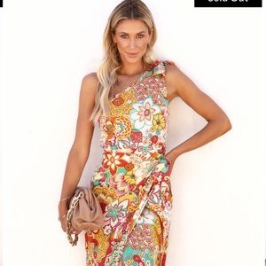 NWOT - Brand New-Vici Midi Dress W/ Tie At Waist- Medium- Floral Print